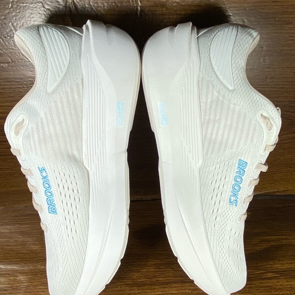 Brooks Ghost max 3 women’s shoe size 9.5 wide - Picture 7 of 13